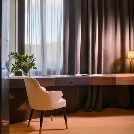 Отель Grand Castrocaro Longlife Formula